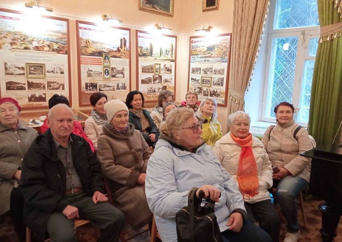 В Крымском литературно-художественном музее-заповеднике прошли мероприятия  ко Дню памяти о россиянах, исполнявших служебный долг за пределами Отечества